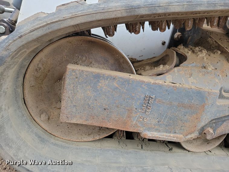 image for item DR4270 2021 Bobcat T76 tracked skid steer loader