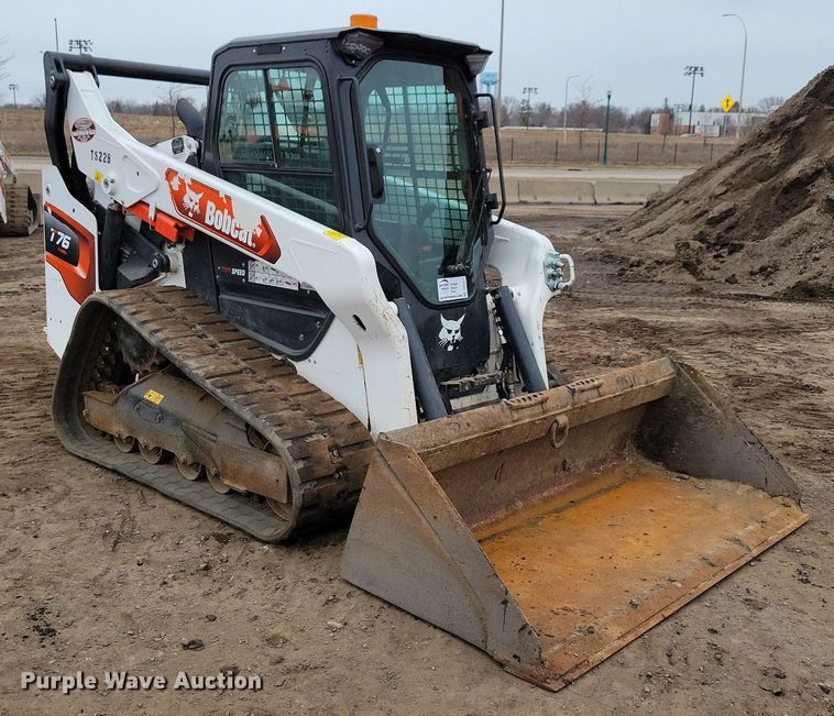 image for item DR4271 2022 Bobcat T76 tracked skid steer loader