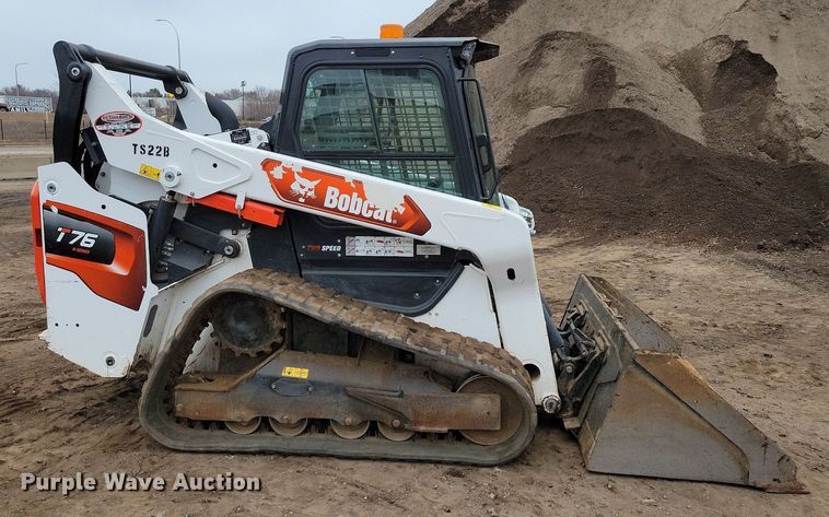 image for item DR4271 2022 Bobcat T76 tracked skid steer loader