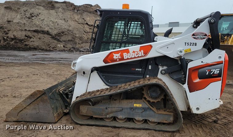image for item DR4271 2022 Bobcat T76 tracked skid steer loader