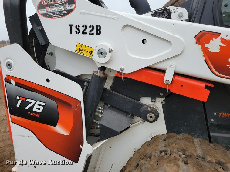 image for item DR4271 2022 Bobcat T76 tracked skid steer loader