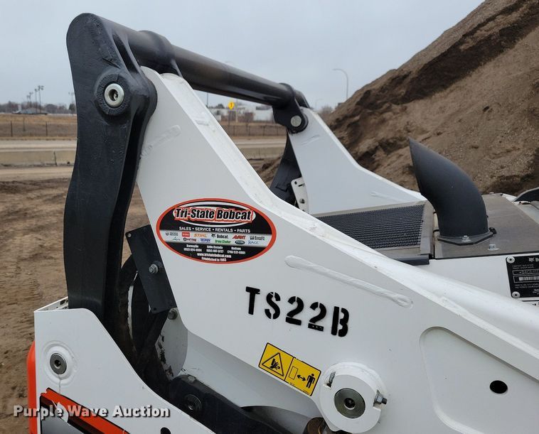 image for item DR4271 2022 Bobcat T76 tracked skid steer loader