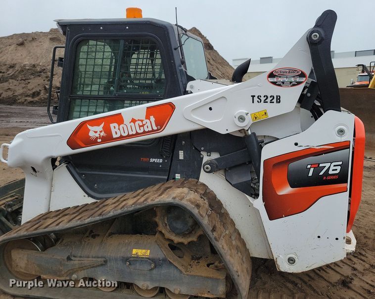 image for item DR4271 2022 Bobcat T76 tracked skid steer loader