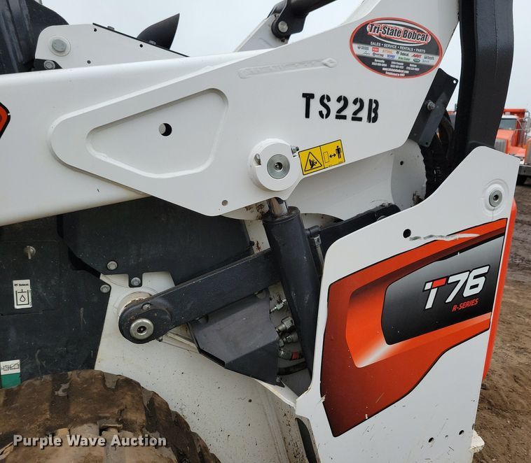 image for item DR4271 2022 Bobcat T76 tracked skid steer loader