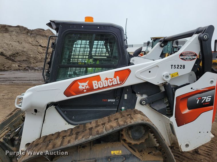 image for item DR4271 2022 Bobcat T76 tracked skid steer loader