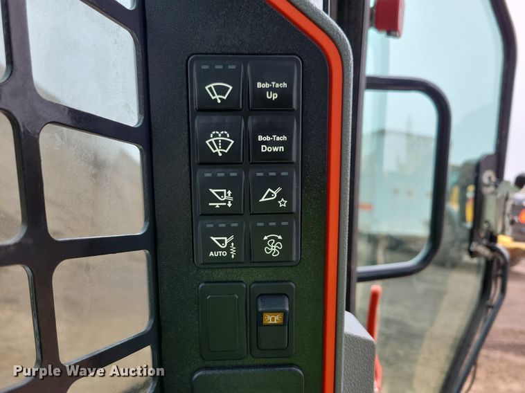 image for item DR4271 2022 Bobcat T76 tracked skid steer loader