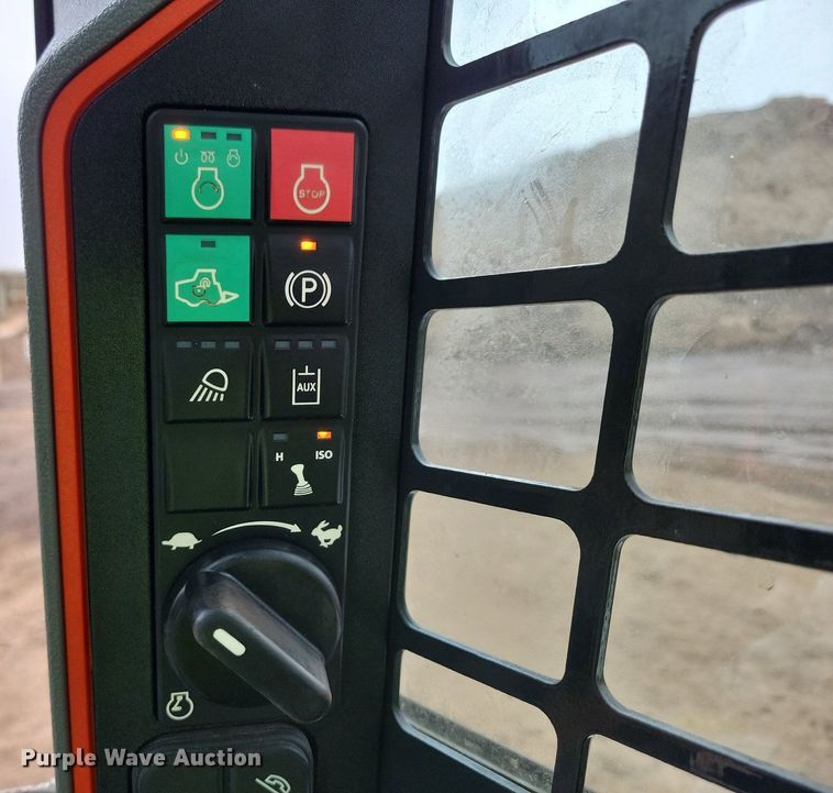 image for item DR4271 2022 Bobcat T76 tracked skid steer loader