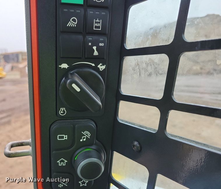 image for item DR4271 2022 Bobcat T76 tracked skid steer loader