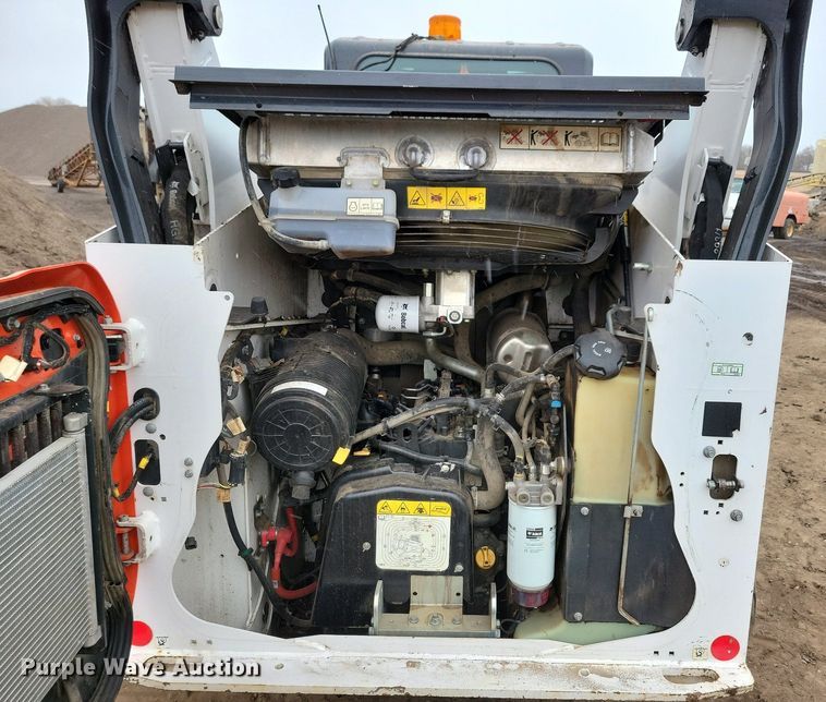 image for item DR4271 2022 Bobcat T76 tracked skid steer loader