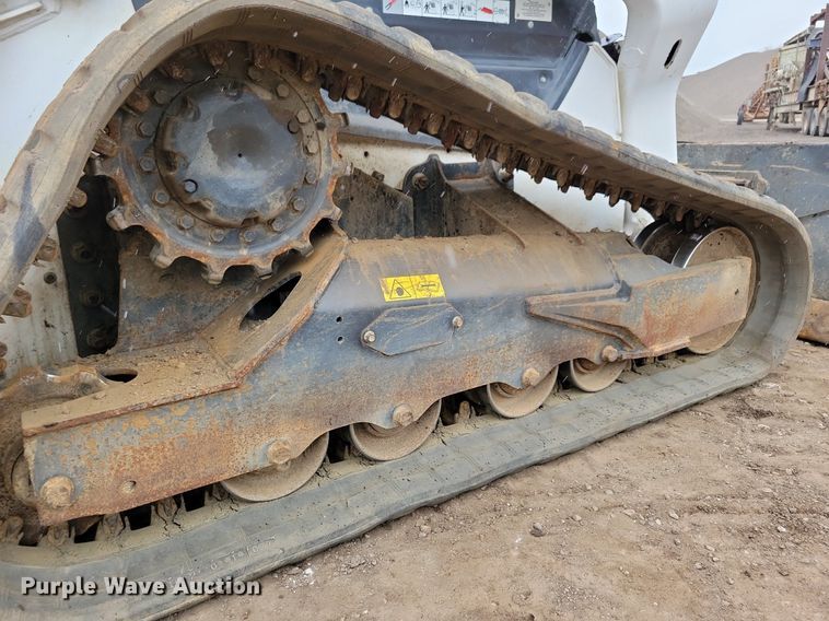 image for item DR4271 2022 Bobcat T76 tracked skid steer loader