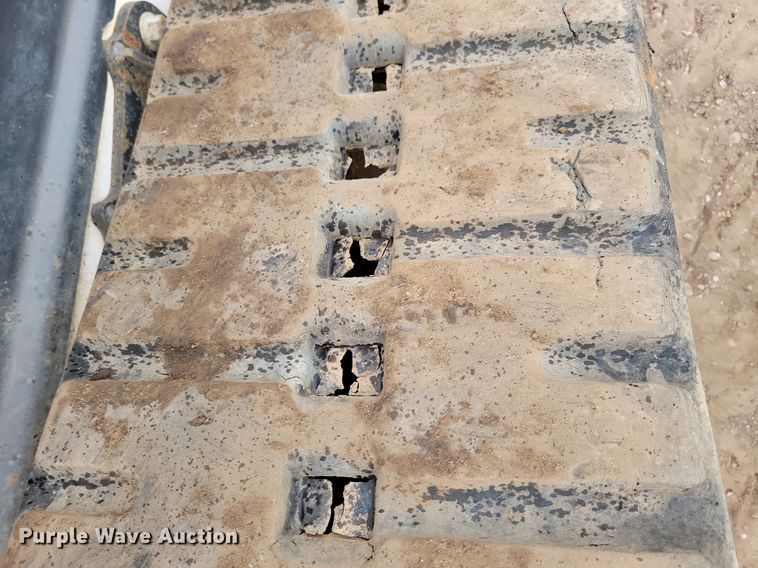 image for item DR4271 2022 Bobcat T76 tracked skid steer loader