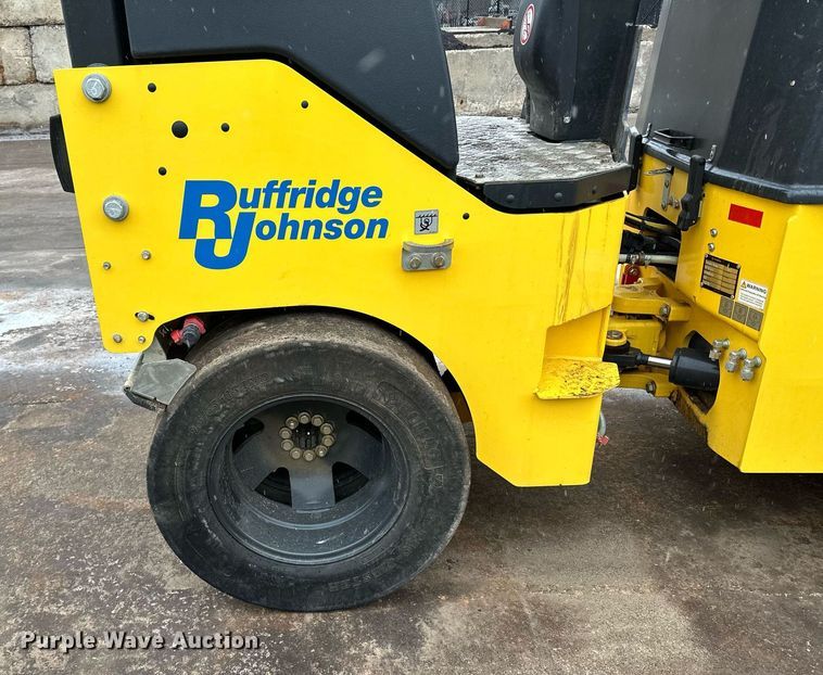 image for item DR4272 2022 Bomag BW 120 SLC-5 single drum vibratory roller