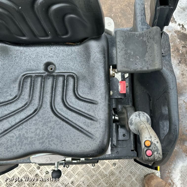 image for item DR4272 2022 Bomag BW 120 SLC-5 single drum vibratory roller