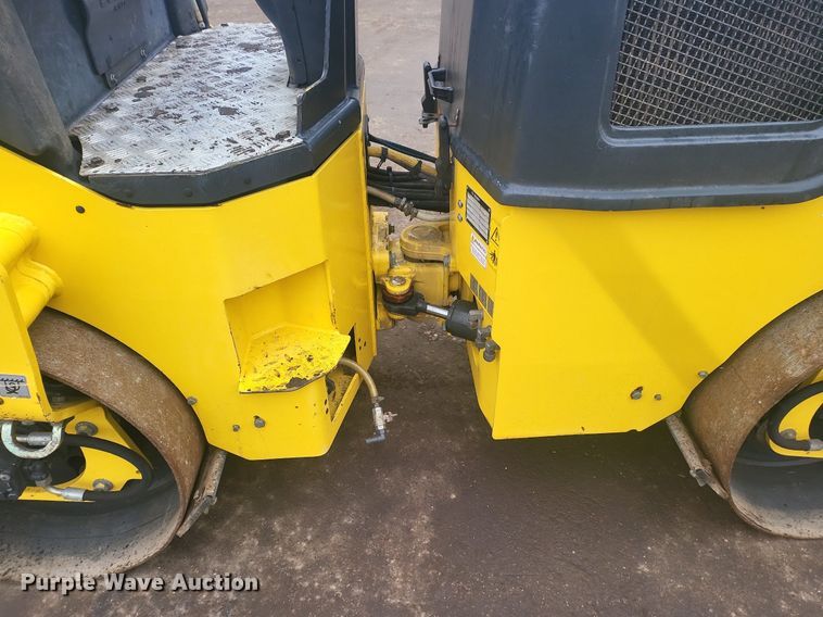 image for item DR4273 2019 Bomag BW 120 SLC-5 double drum vibratory roller