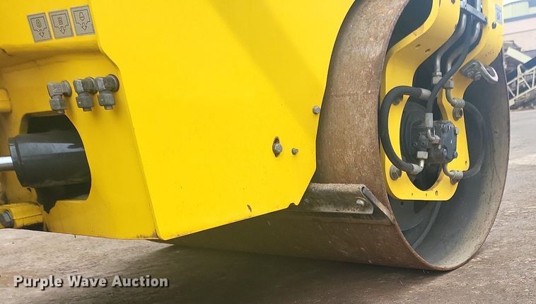 image for item DR4273 2019 Bomag BW 120 SLC-5 double drum vibratory roller