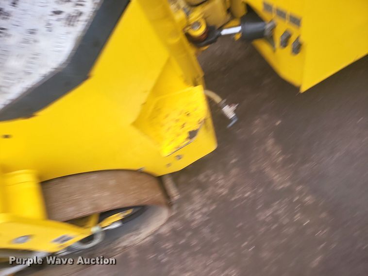 image for item DR4273 2019 Bomag BW 120 SLC-5 double drum vibratory roller