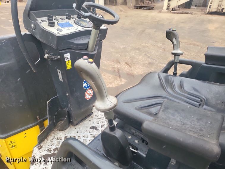 image for item DR4273 2019 Bomag BW 120 SLC-5 double drum vibratory roller