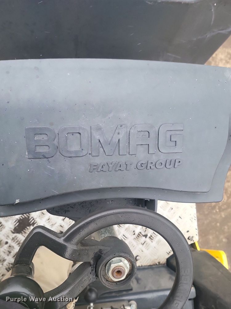 image for item DR4273 2019 Bomag BW 120 SLC-5 double drum vibratory roller