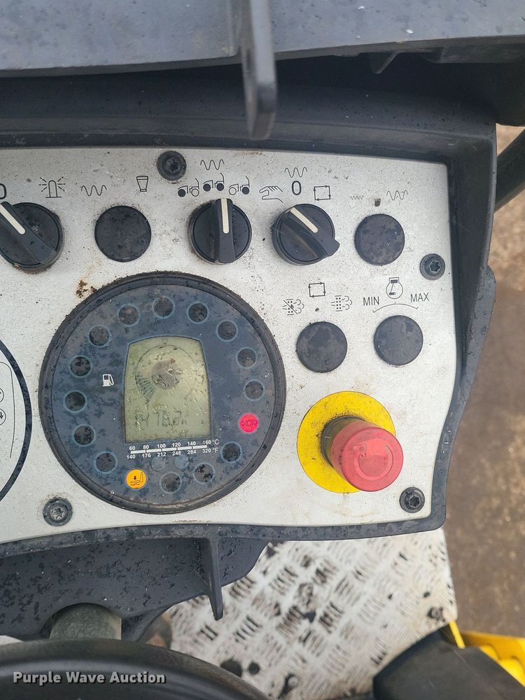 image for item DR4273 2019 Bomag BW 120 SLC-5 double drum vibratory roller