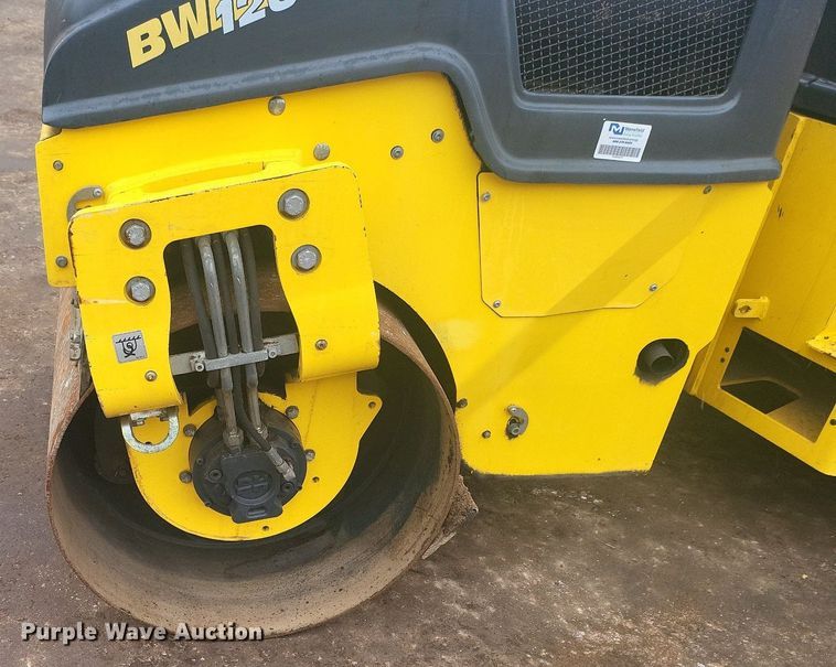 image for item DR4273 2019 Bomag BW 120 SLC-5 double drum vibratory roller
