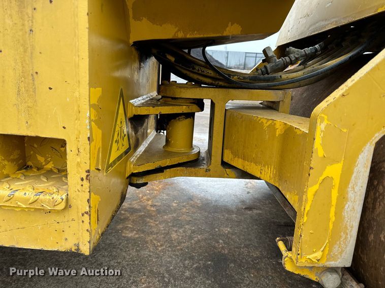 image for item DR4275 2006 Vibromax  W265 double drum vibratory roller