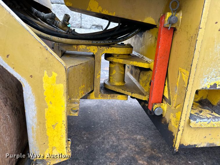 image for item DR4275 2006 Vibromax  W265 double drum vibratory roller