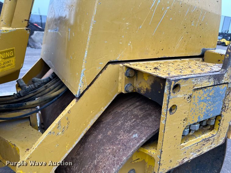 image for item DR4275 2006 Vibromax  W265 double drum vibratory roller