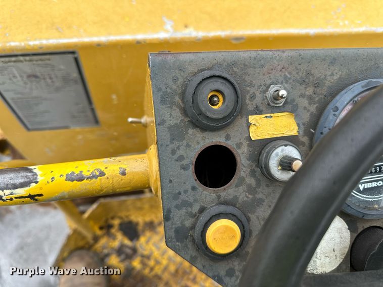 image for item DR4275 2006 Vibromax  W265 double drum vibratory roller