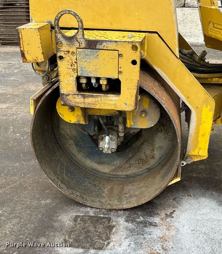 image for item DR4275 2006 Vibromax  W265 double drum vibratory roller