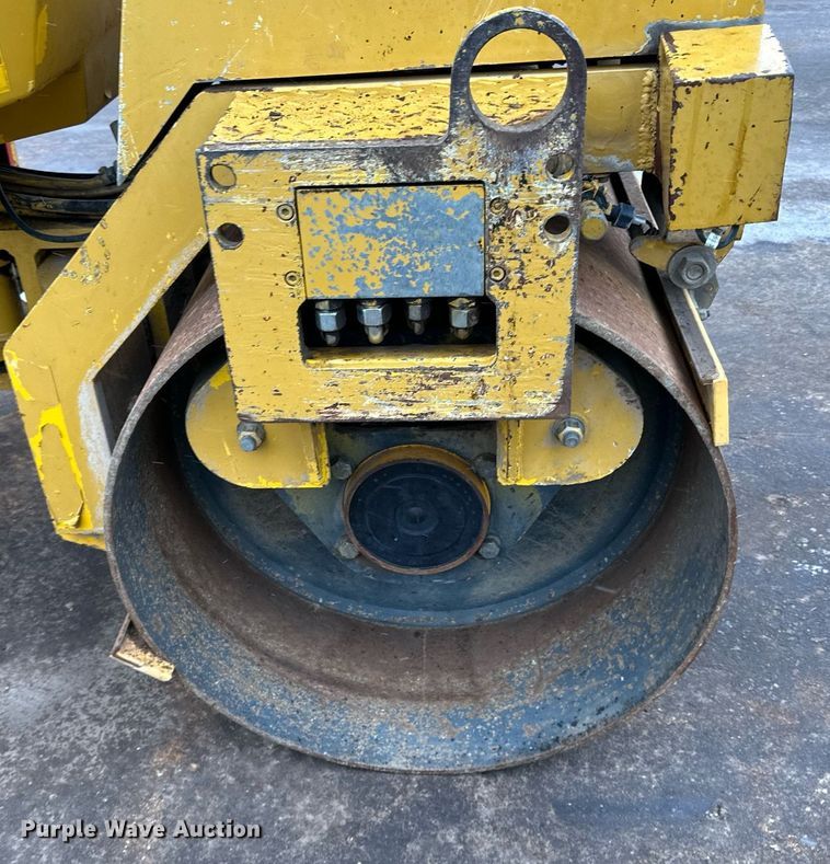 image for item DR4275 2006 Vibromax  W265 double drum vibratory roller