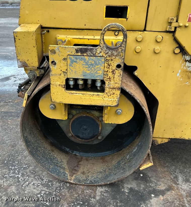 image for item DR4275 2006 Vibromax  W265 double drum vibratory roller