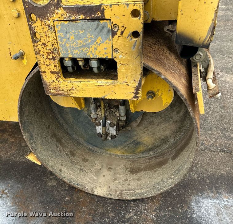 image for item DR4275 2006 Vibromax  W265 double drum vibratory roller