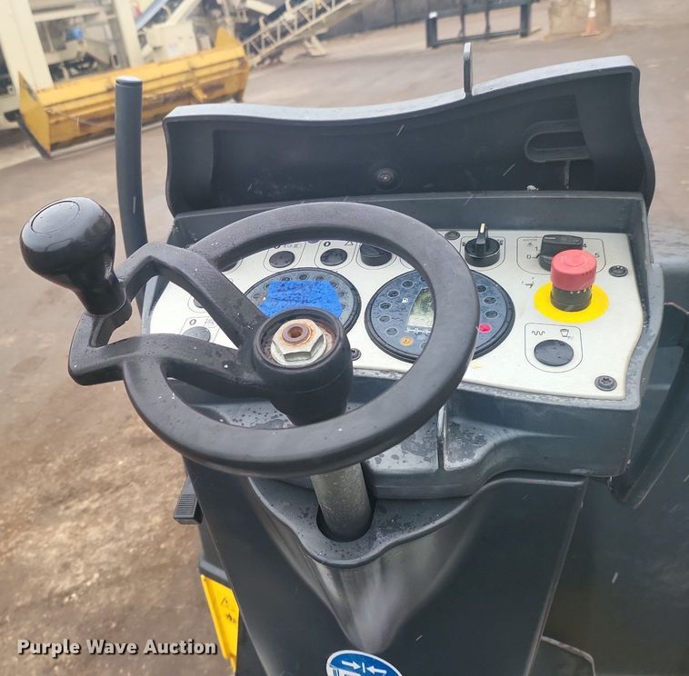 image for item DR4276 2016 Bomag BW 120 SLC-5 double drum vibratory roller