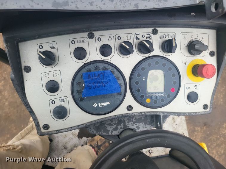 image for item DR4276 2016 Bomag BW 120 SLC-5 double drum vibratory roller