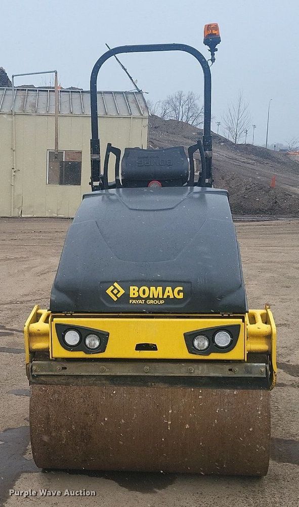 image for item DR4277 2022 Bomag BW 120 SLC-5 double drum vibratory roller