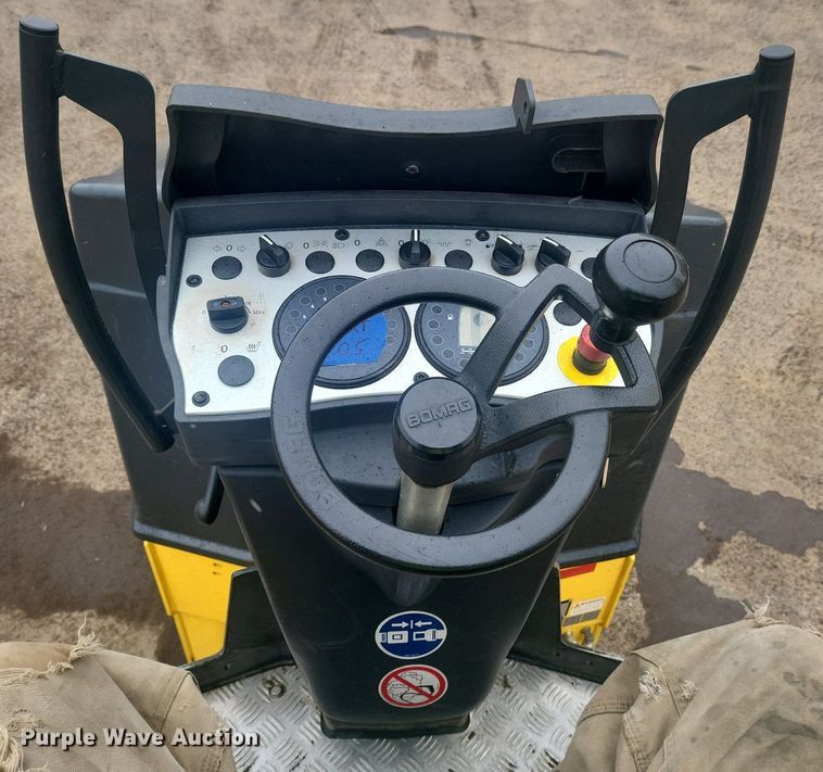 image for item DR4277 2022 Bomag BW 120 SLC-5 double drum vibratory roller