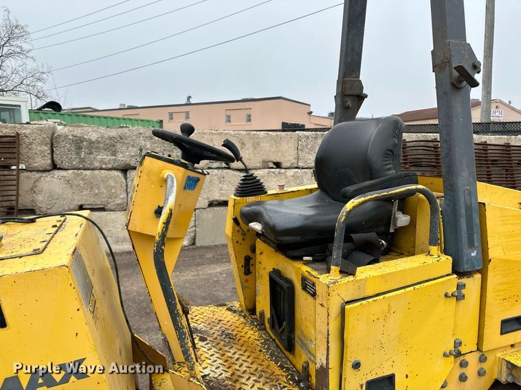 image for item DR4278 2002 Vibromax  W265 double drum vibratory roller