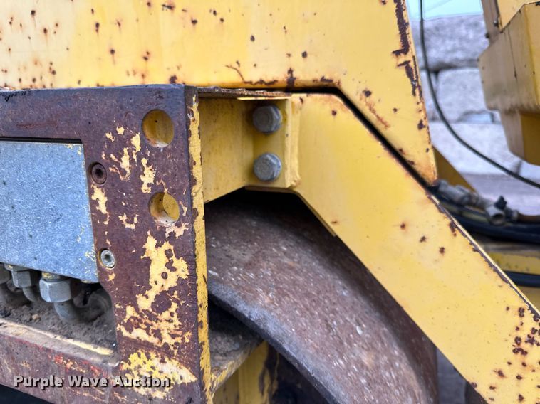 image for item DR4278 2002 Vibromax  W265 double drum vibratory roller