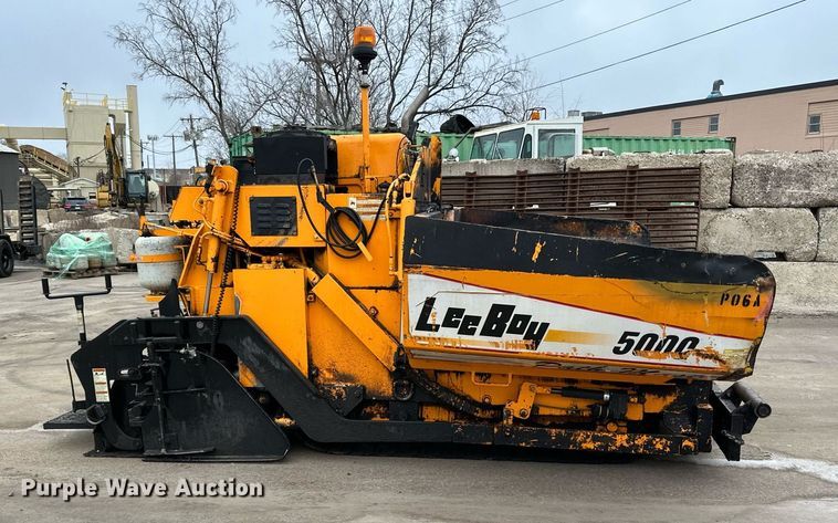 image for item DR4279 2005 Lee Boy  5000 Path Master paver