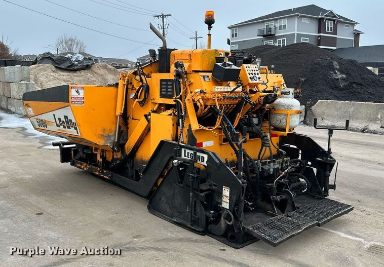 image for item DR4279 2005 Lee Boy  5000 Path Master paver