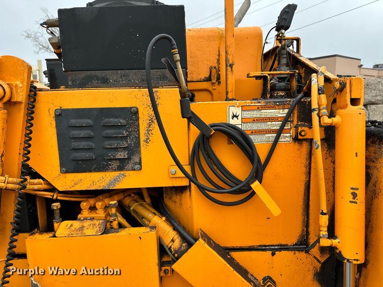 image for item DR4279 2005 Lee Boy  5000 Path Master paver