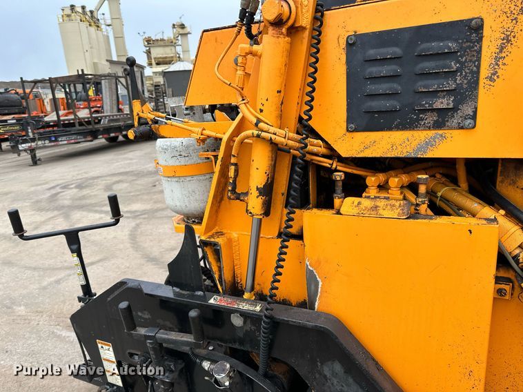 image for item DR4279 2005 Lee Boy  5000 Path Master paver