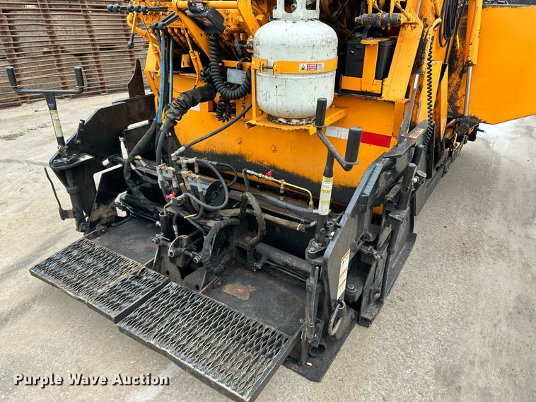 image for item DR4279 2005 Lee Boy  5000 Path Master paver