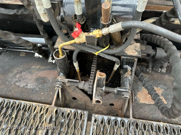 image for item DR4279 2005 Lee Boy  5000 Path Master paver