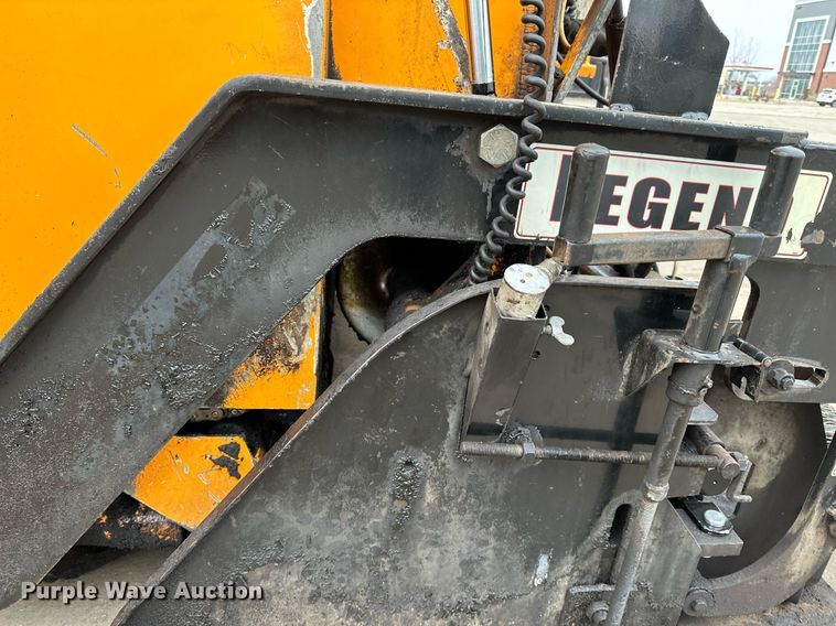 image for item DR4279 2005 Lee Boy  5000 Path Master paver