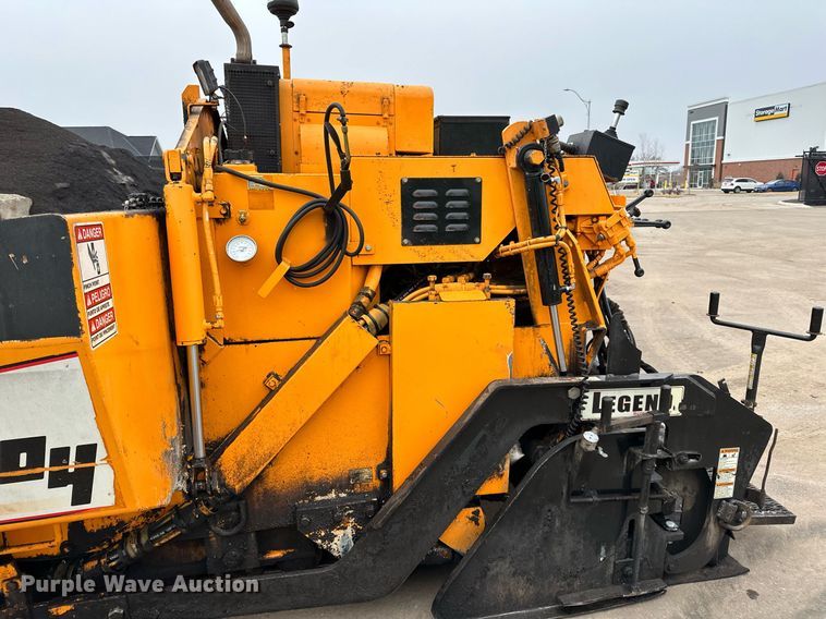 image for item DR4279 2005 Lee Boy  5000 Path Master paver