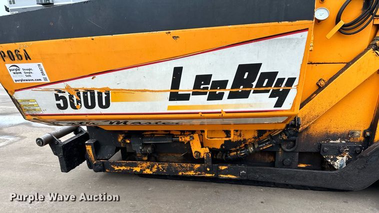 image for item DR4279 2005 Lee Boy  5000 Path Master paver