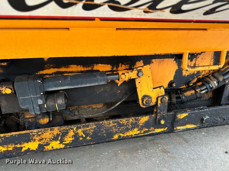 image for item DR4279 2005 Lee Boy  5000 Path Master paver