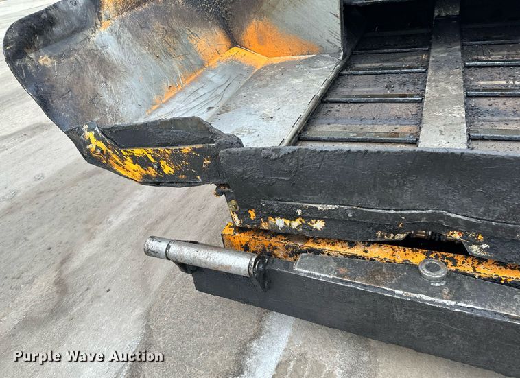 image for item DR4279 2005 Lee Boy  5000 Path Master paver