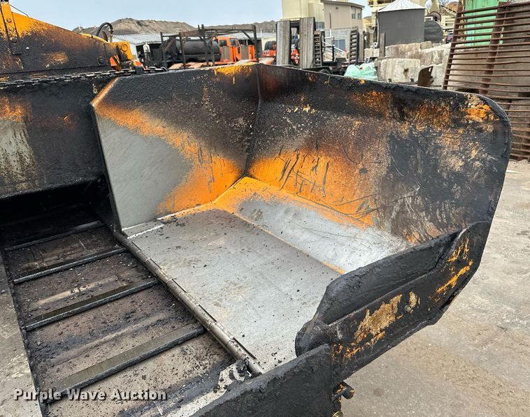 image for item DR4279 2005 Lee Boy  5000 Path Master paver